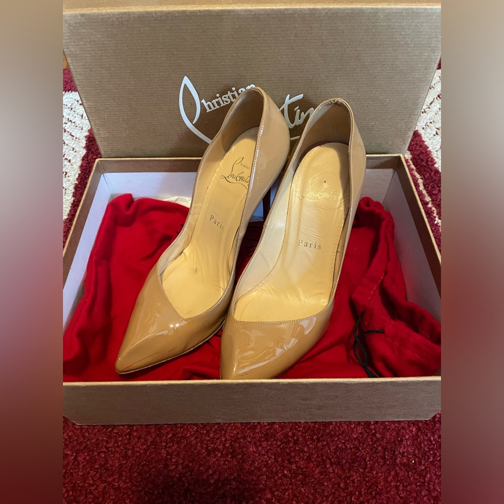 Christian Louboutin Very Prive 120 patent calf Nude 37.5